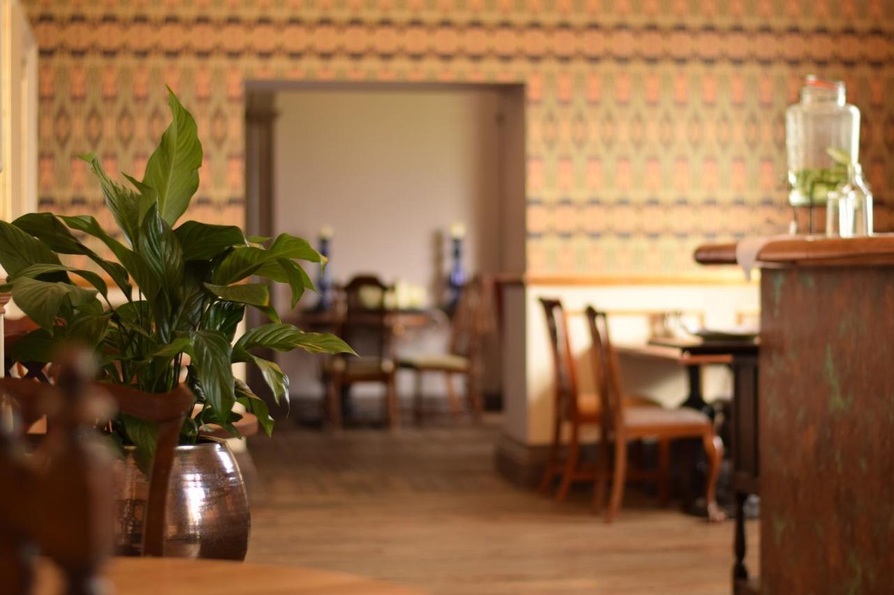 Combe Grove Hotel Limpley Stoke Экстерьер фото